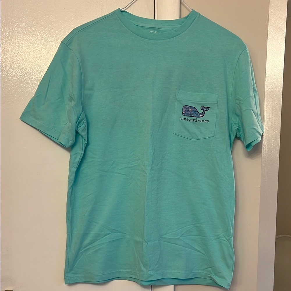 Men’s vineyard vines tshirt